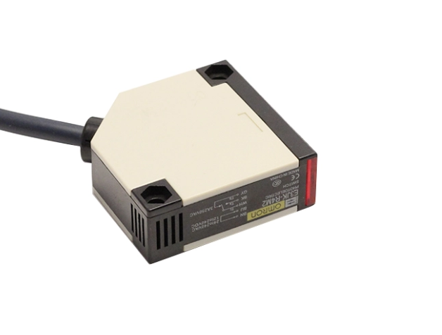 Cảm Biến Quang Omron E3JKR4M2 2M