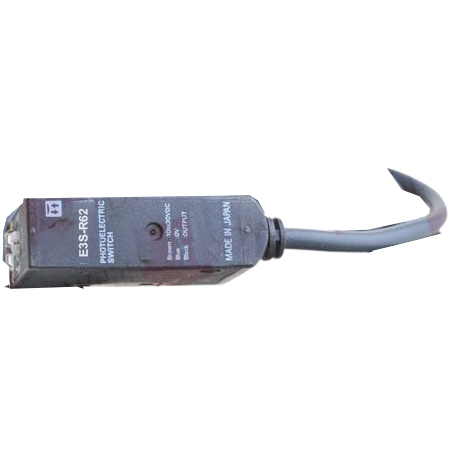 Cảm biến quang Omron E3S-R62 2M