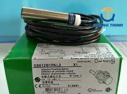 Cảm biến từ Schneider XS612B1PAL2