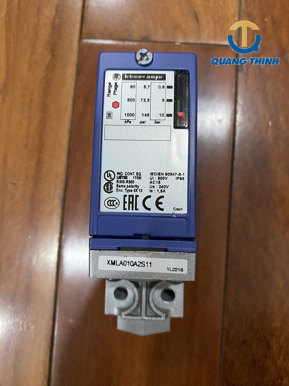 Công tắc áp suất Schneider XMLAO10A2S11